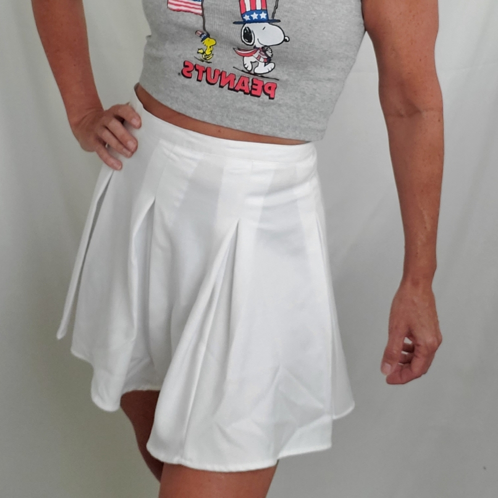 SO white pleated mini 1990s style tennis skirt